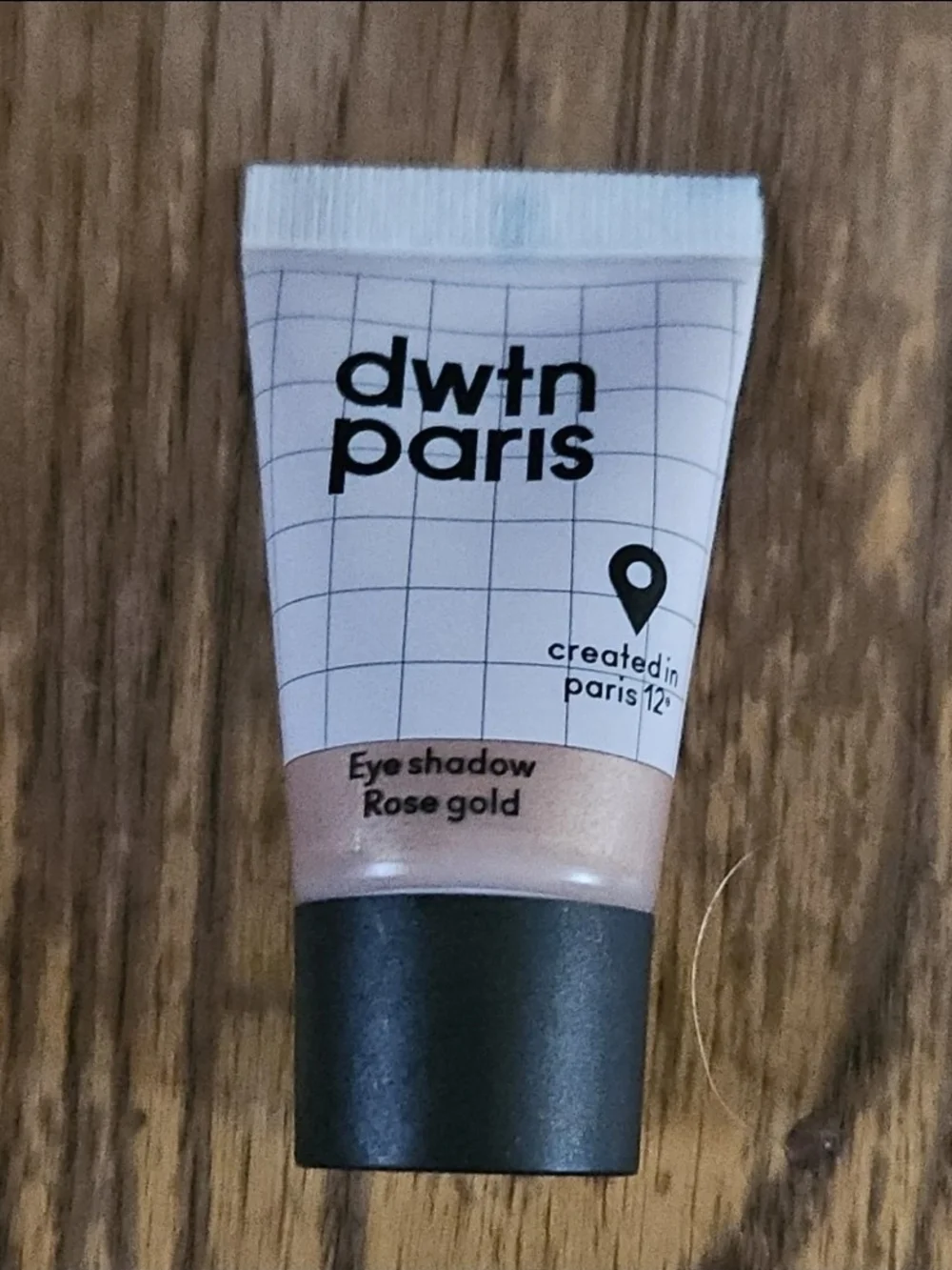 DWTNPARIS Liquid Eyeshadow in Rose Gold BNIB